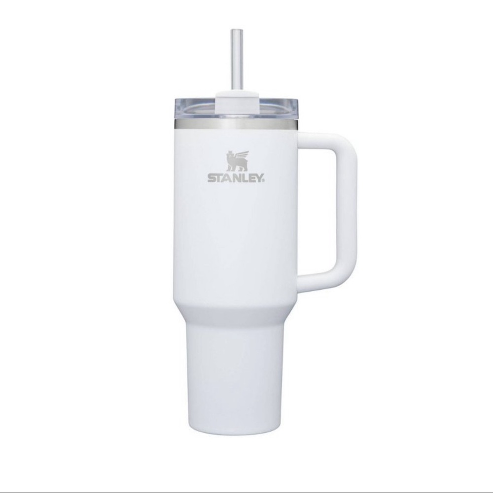 Stanley 40oz Stainless Steel H2.0 FlowState
Quencher Tumbler - Brilliant White